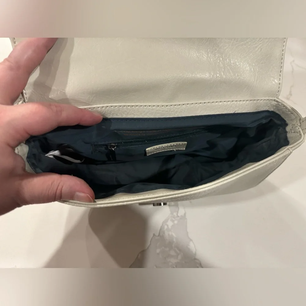 Matt and Nat purse - Picture 2 of 2